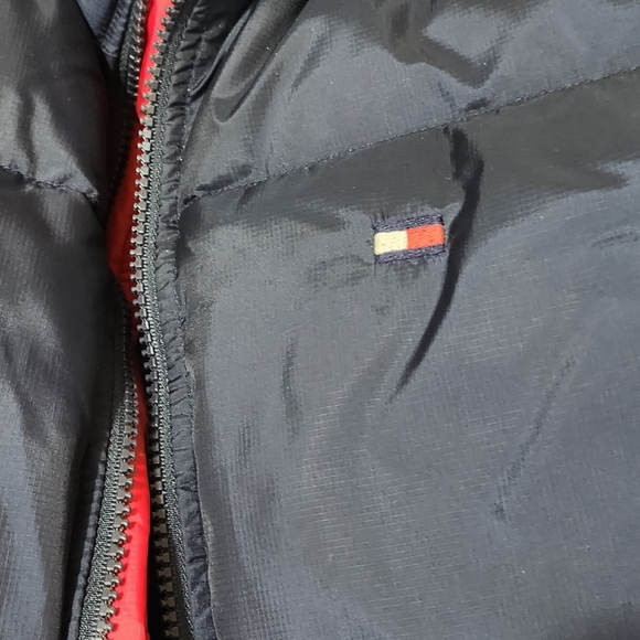 Tommy hilfiger puffer jacket - Picture 7 of 9